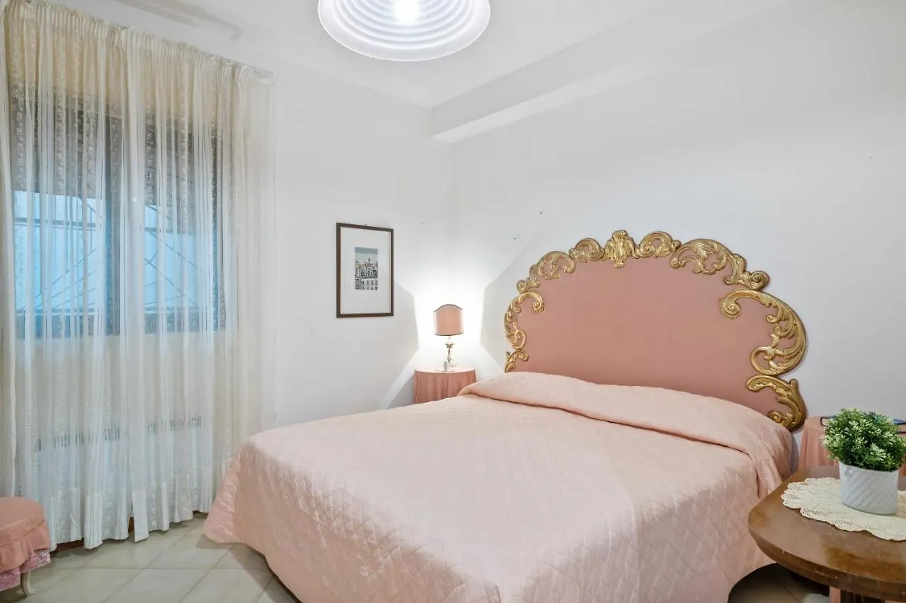 Taormina Comfortable Apartment With Terrace
